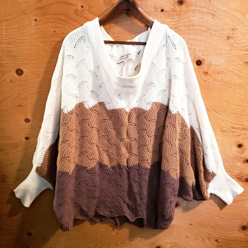 Andree By Unit Women's Scalloped Oversized Dolman Sleeves Sweater Size: 2X - Picture 3 of 8